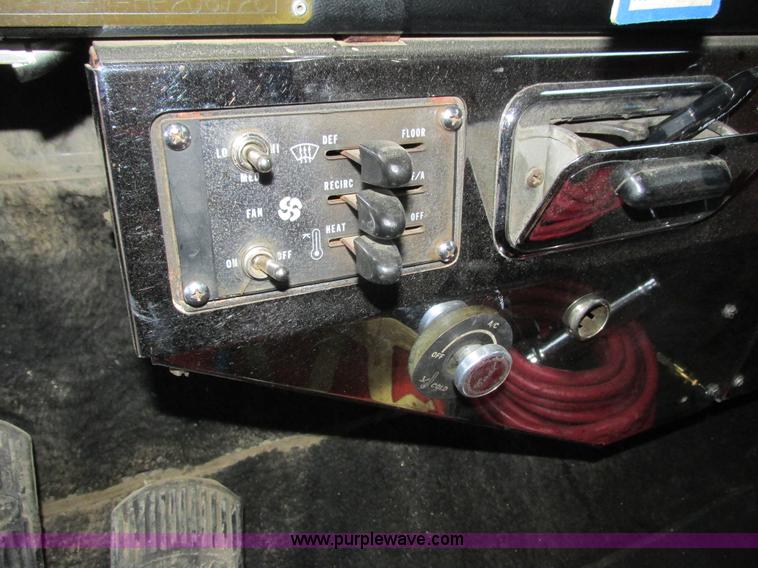 image for item L3903 1987 Peterbilt 349 dump truck