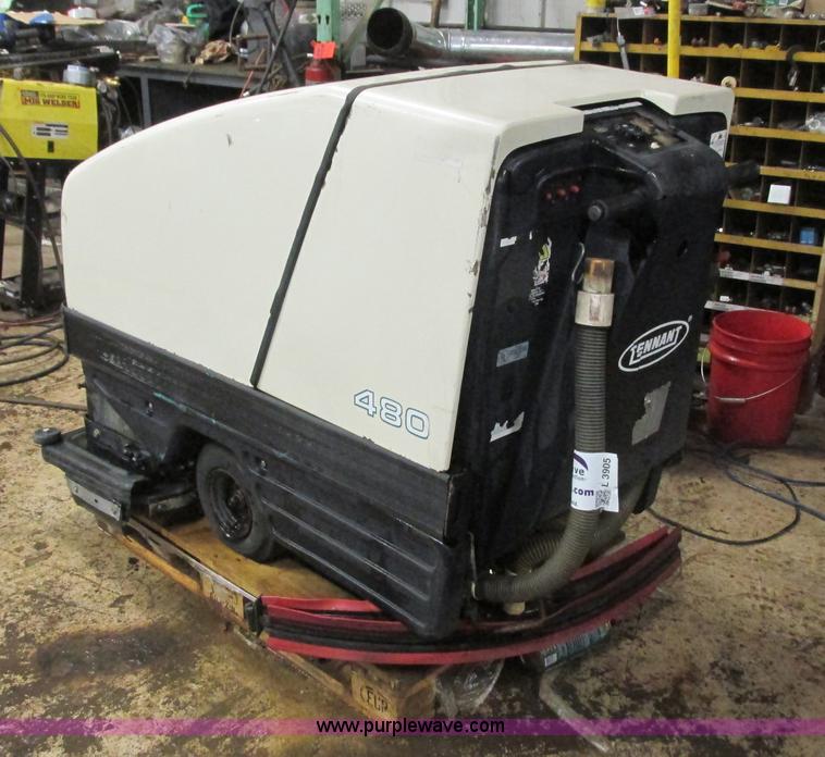 image for item L3905 Tennant 480 floor scrubber