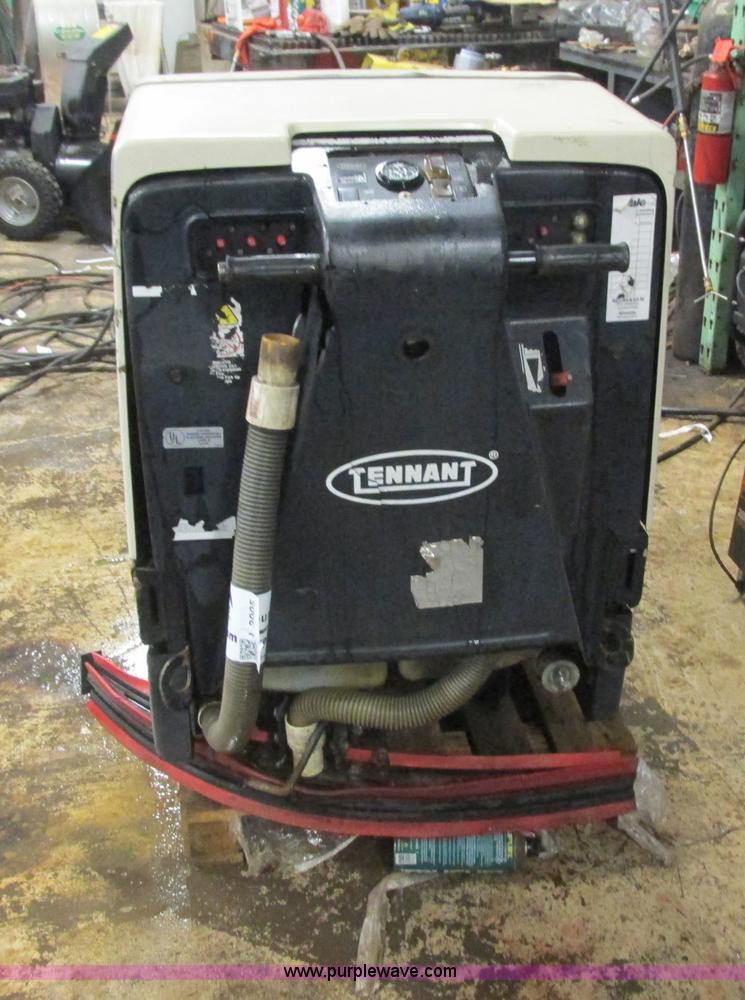 image for item L3905 Tennant 480 floor scrubber