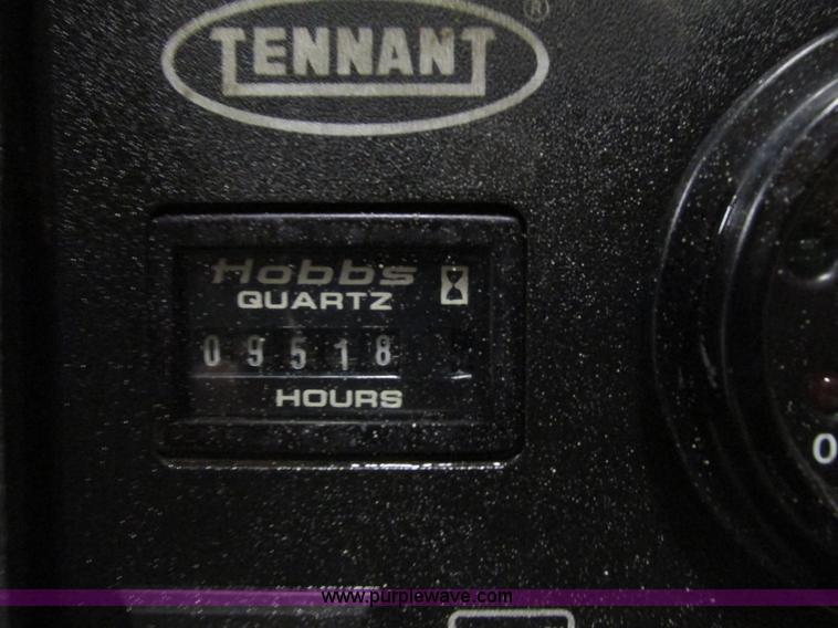 image for item L3905 Tennant 480 floor scrubber