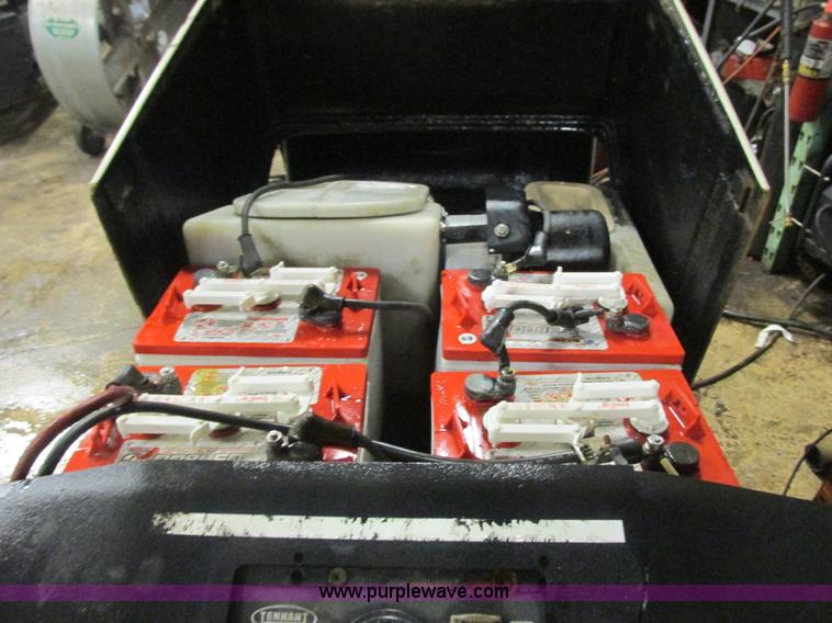 image for item L3905 Tennant 480 floor scrubber