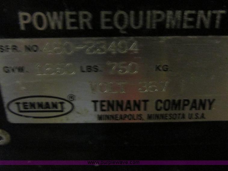 image for item L3905 Tennant 480 floor scrubber