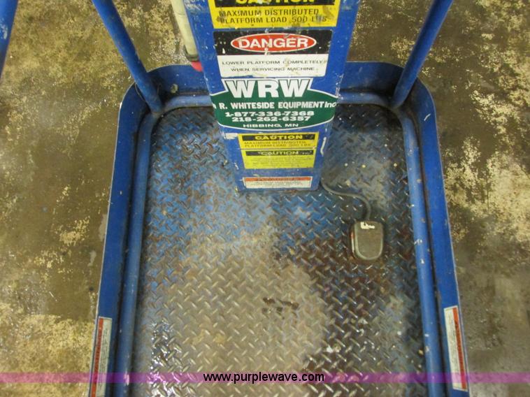 image for item L3906 1999 Up Right Tm-12 vertical lift