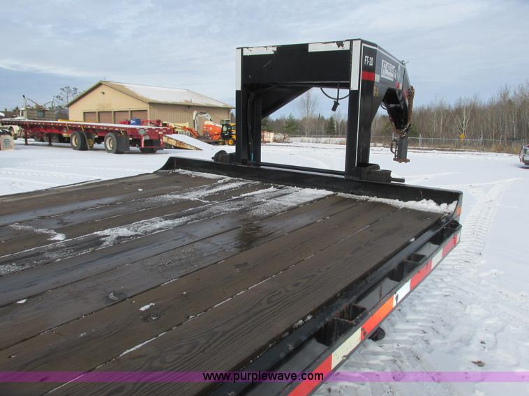 image for item L3907 2007 Felling FT-20 equipment trailer