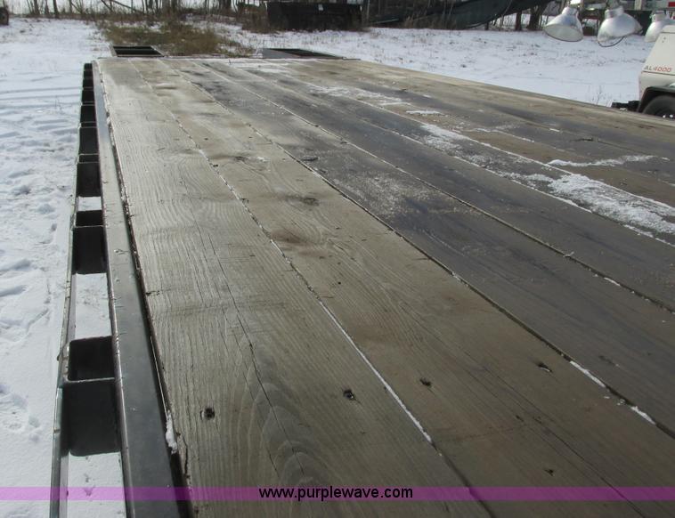 image for item L3907 2007 Felling FT-20 equipment trailer