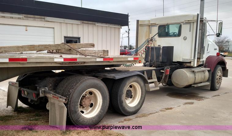 image for item L6005 1998 Kenworth T800 semi truck