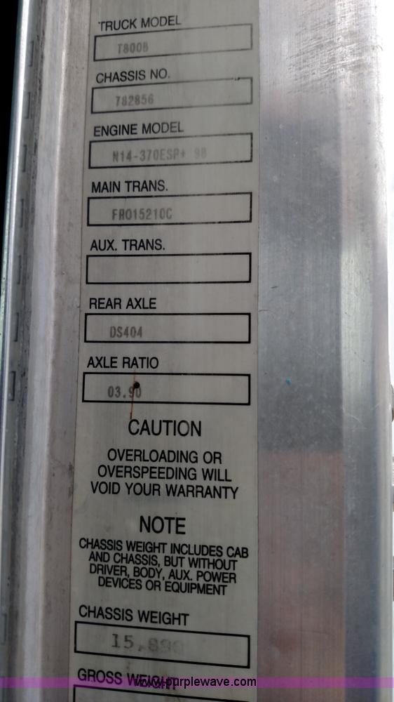 image for item L6005 1998 Kenworth T800 semi truck