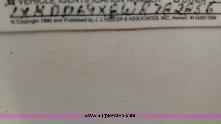 image for item L6005 1998 Kenworth T800 semi truck