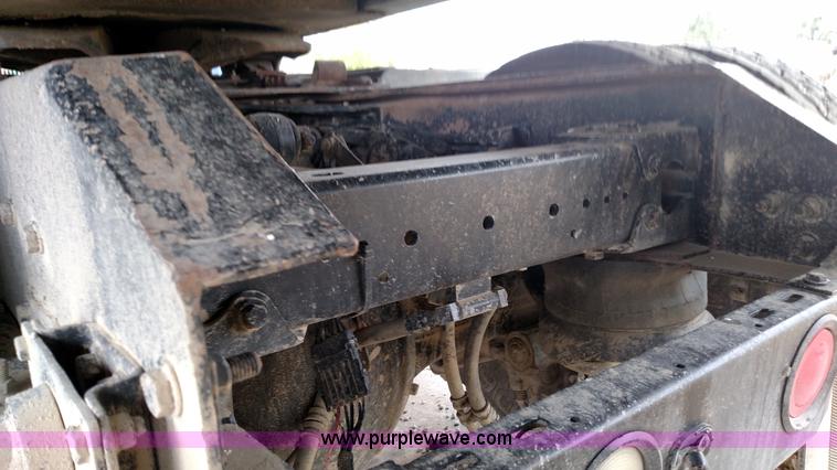 image for item L6005 1998 Kenworth T800 semi truck