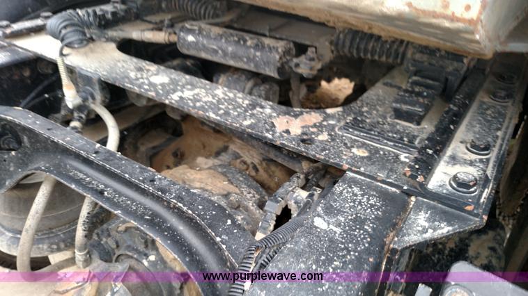 image for item L6005 1998 Kenworth T800 semi truck