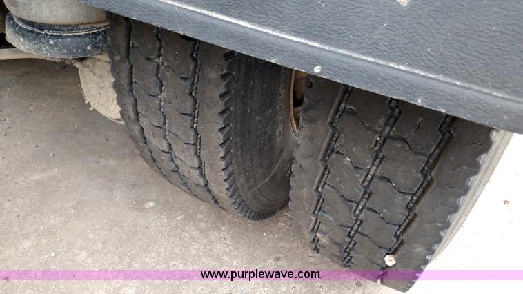 image for item L6005 1998 Kenworth T800 semi truck