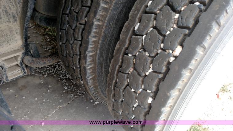 image for item L6005 1998 Kenworth T800 semi truck