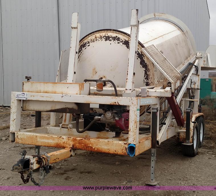 image for item L6007 Right Manufacturing 3DH-CC4 rotary rock tumbler