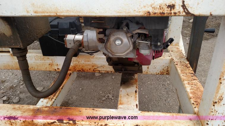 image for item L6007 Right Manufacturing 3DH-CC4 rotary rock tumbler