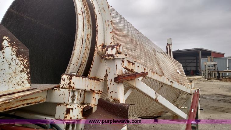 image for item L6007 Right Manufacturing 3DH-CC4 rotary rock tumbler