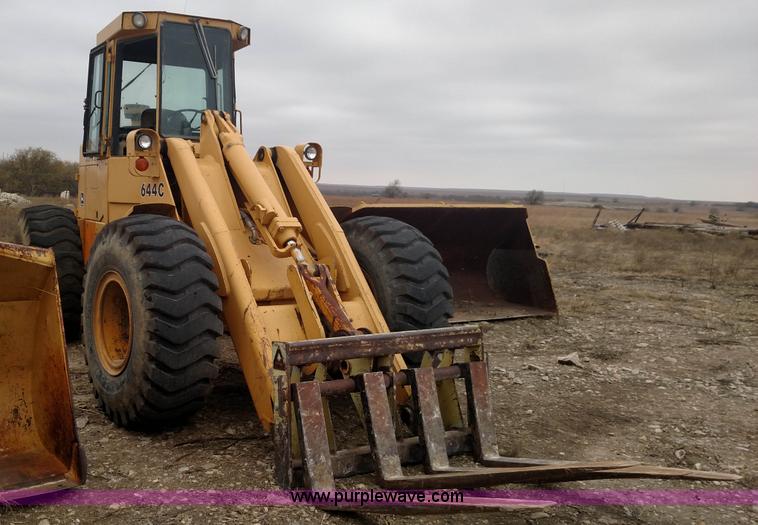 image for item L6010 1983 John Deere 644C wheel loader