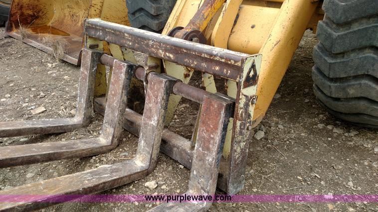 image for item L6010 1983 John Deere 644C wheel loader