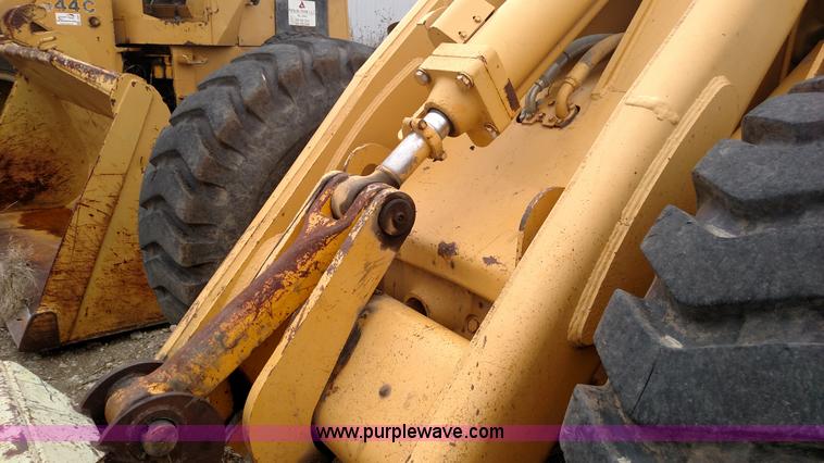 image for item L6010 1983 John Deere 644C wheel loader