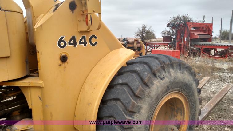 image for item L6010 1983 John Deere 644C wheel loader