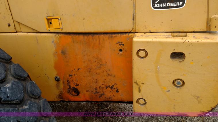image for item L6010 1983 John Deere 644C wheel loader