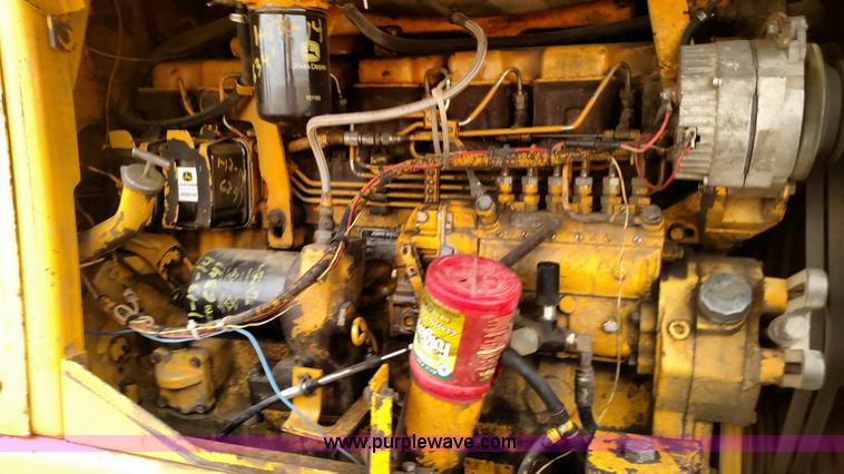 image for item L6010 1983 John Deere 644C wheel loader