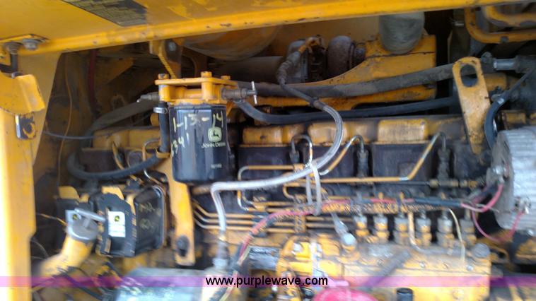 image for item L6010 1983 John Deere 644C wheel loader