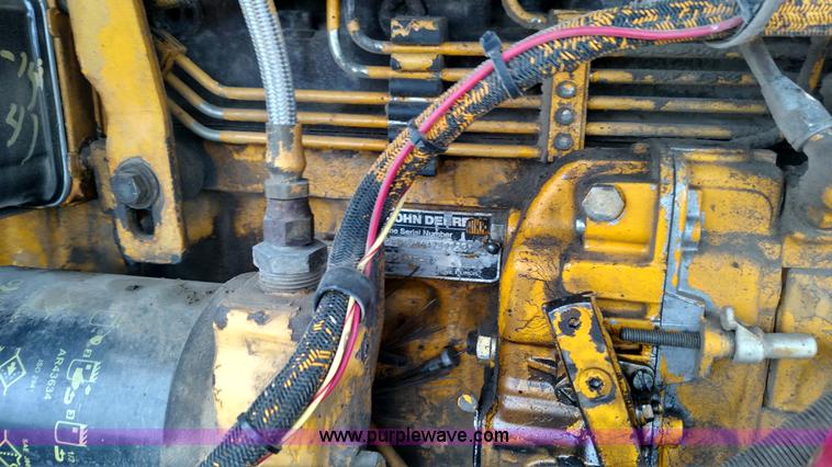 image for item L6010 1983 John Deere 644C wheel loader