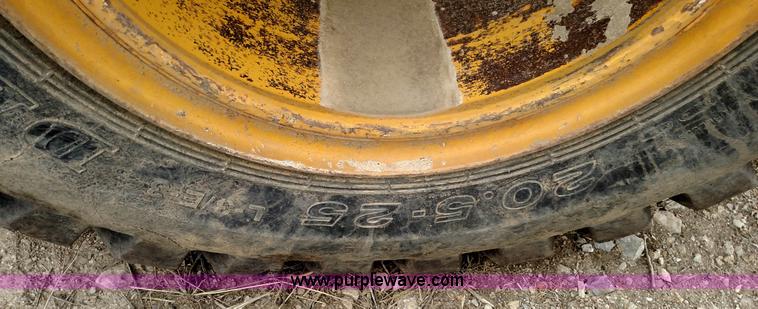 image for item L6010 1983 John Deere 644C wheel loader