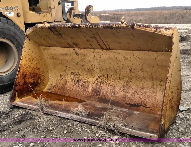 image for item L6010 1983 John Deere 644C wheel loader