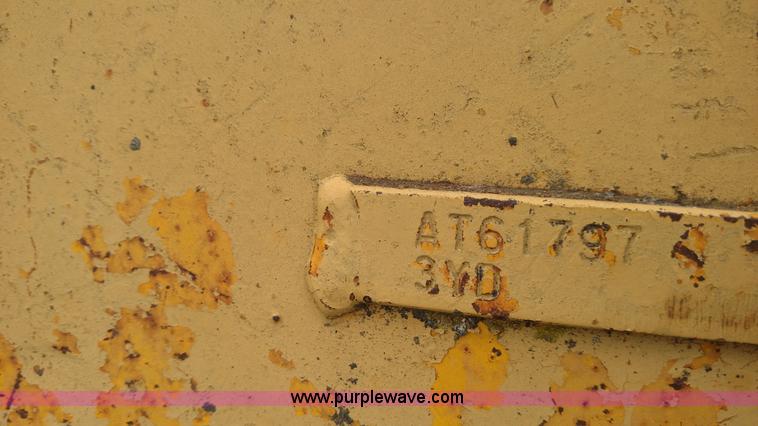 image for item L6010 1983 John Deere 644C wheel loader