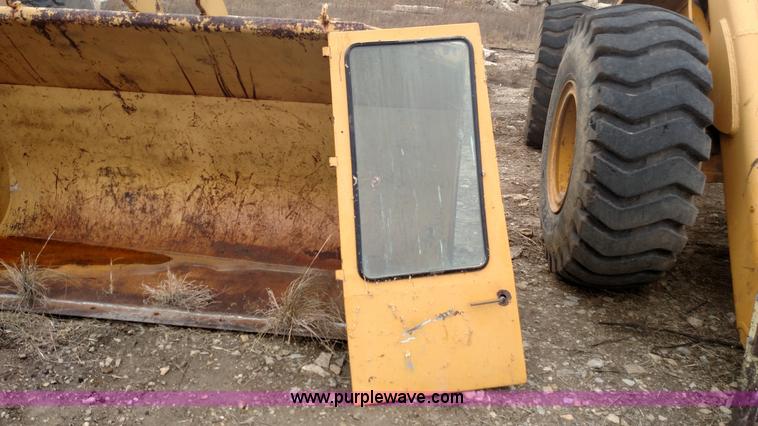 image for item L6010 1983 John Deere 644C wheel loader