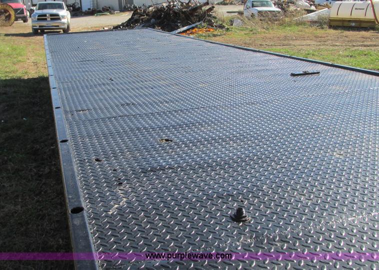 image for item N9302 1975 Landall drop deck trailer