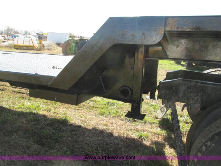 image for item N9302 1975 Landall drop deck trailer