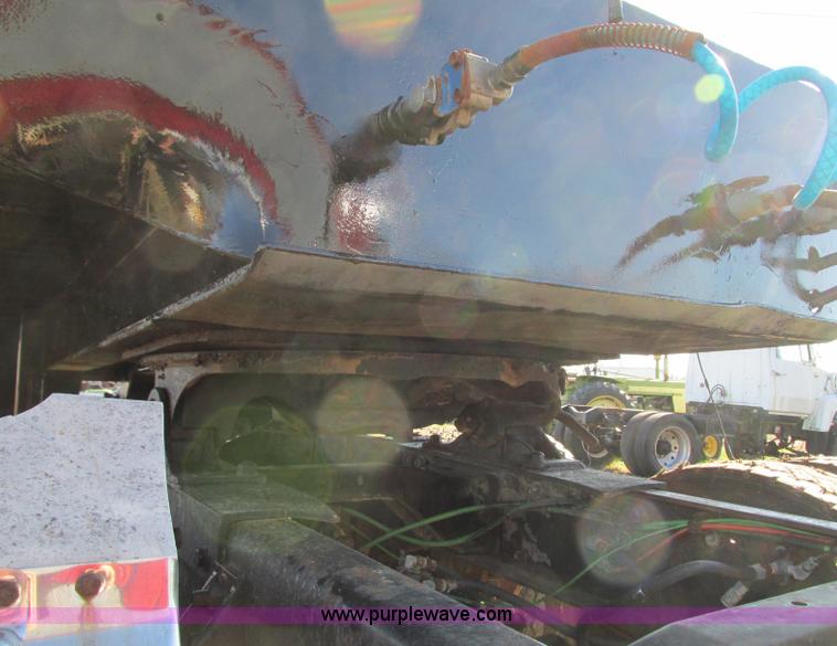 image for item N9302 1975 Landall drop deck trailer