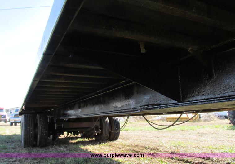 image for item N9302 1975 Landall drop deck trailer