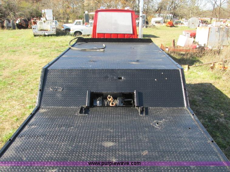 image for item N9302 1975 Landall drop deck trailer