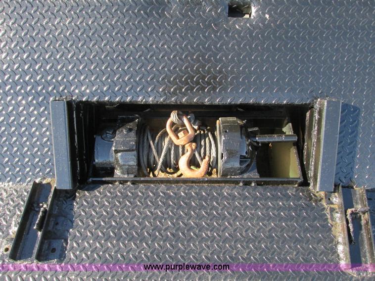 image for item N9302 1975 Landall drop deck trailer