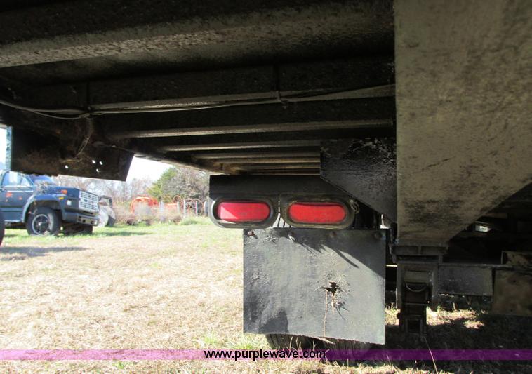 image for item N9302 1975 Landall drop deck trailer