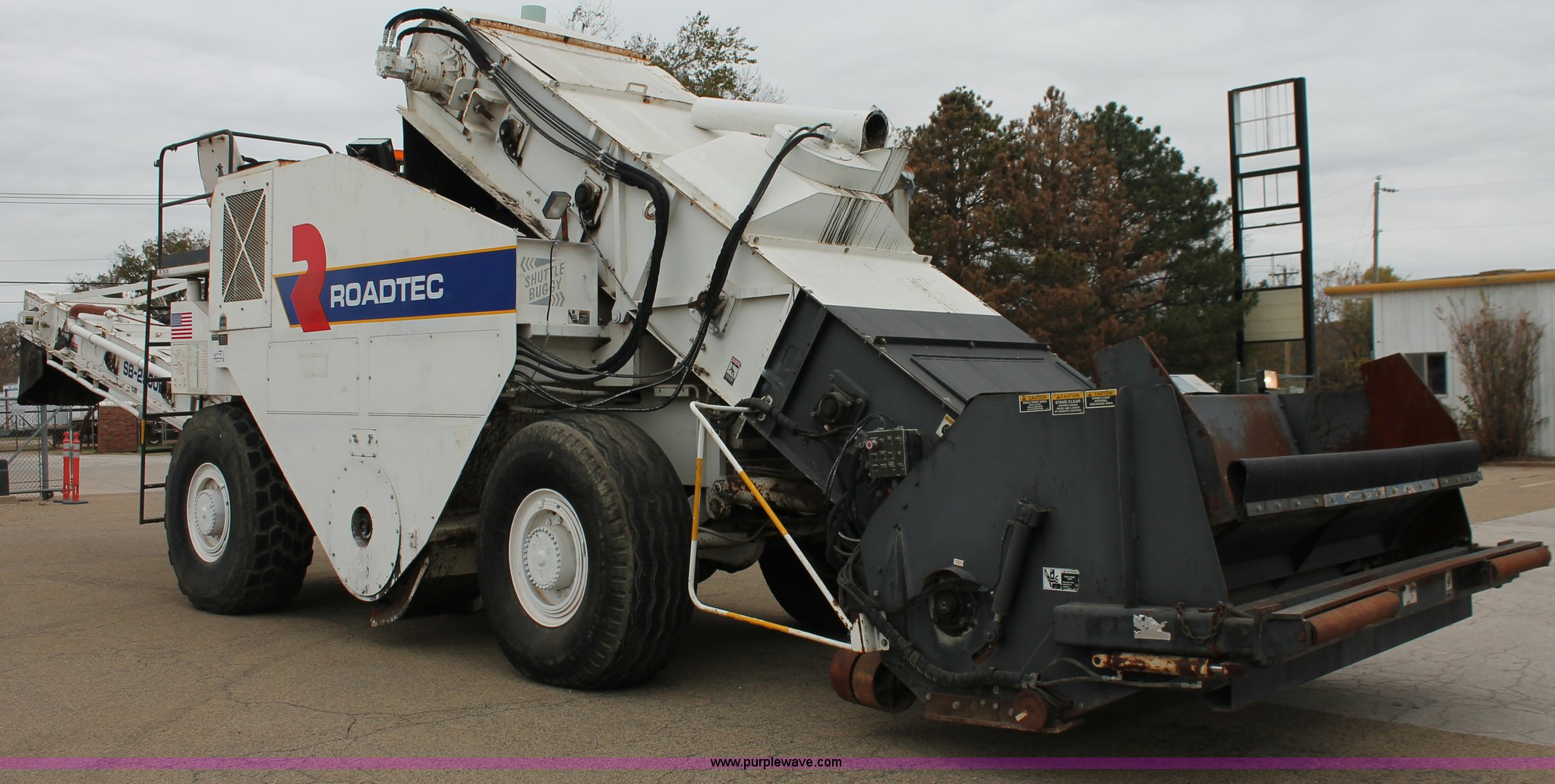 2000 Roadtec SB-2500B shuttle buggy material transfer vehicle in ...