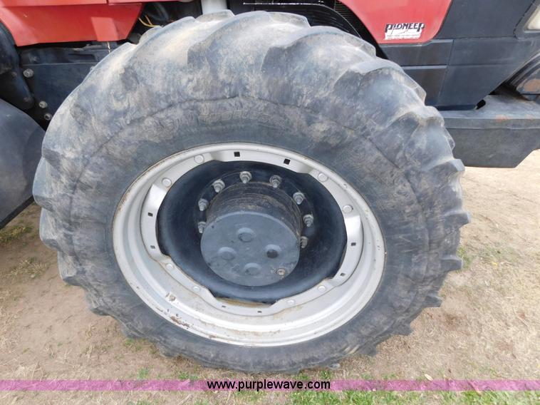 image for item AW9327 1998 Case IH MX240 MFWD tractor