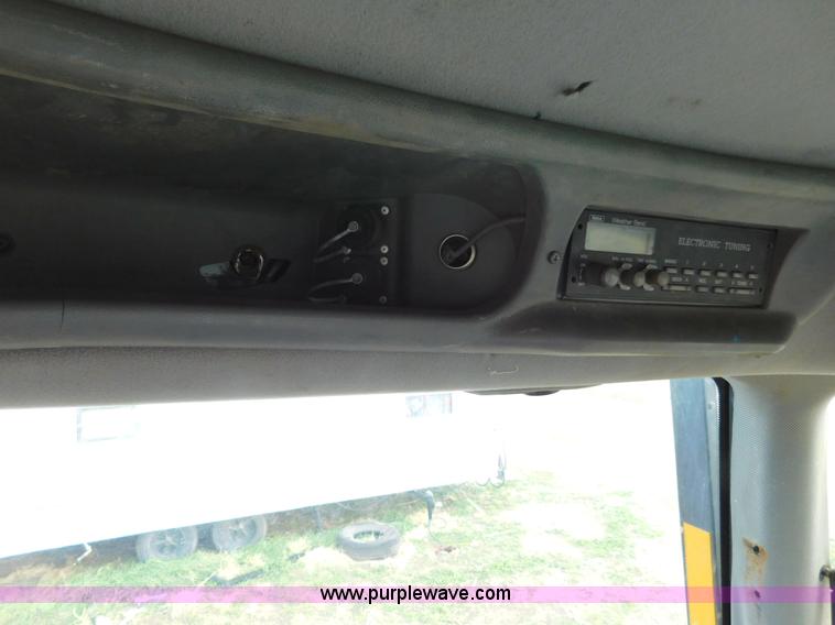 image for item AW9327 1998 Case IH MX240 MFWD tractor