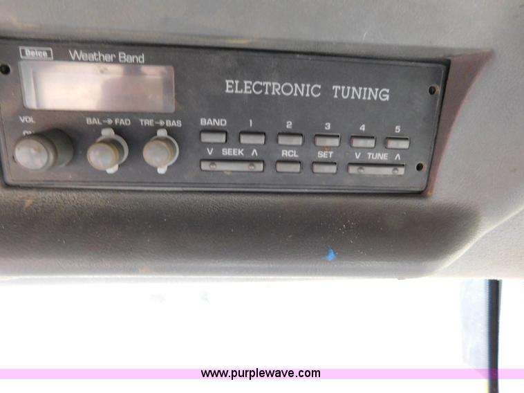 image for item AW9327 1998 Case IH MX240 MFWD tractor