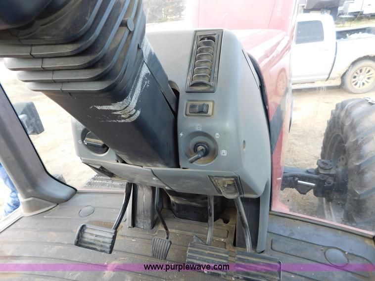 image for item AW9327 1998 Case IH MX240 MFWD tractor