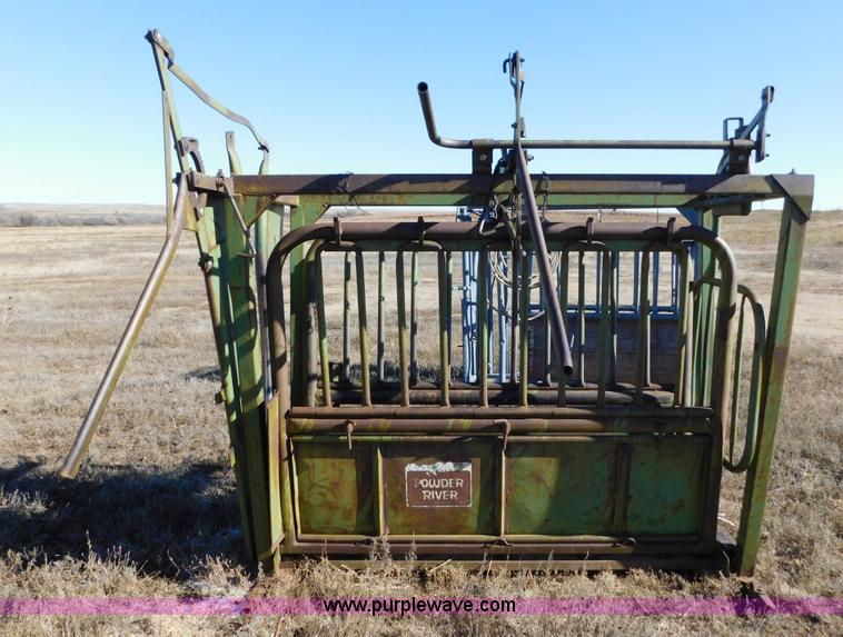 image for item AW9358 Powder River squeeze chute