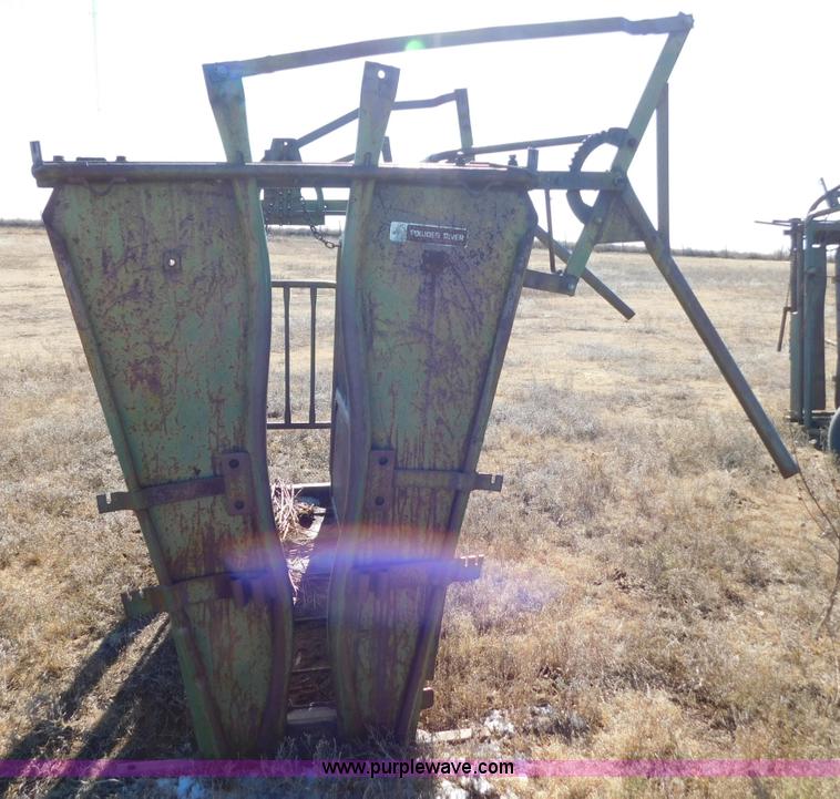 image for item AW9358 Powder River squeeze chute