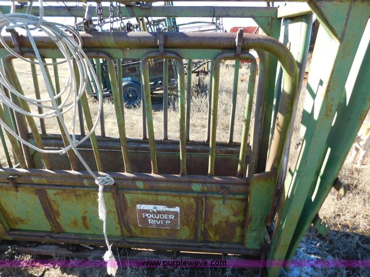 image for item AW9358 Powder River squeeze chute