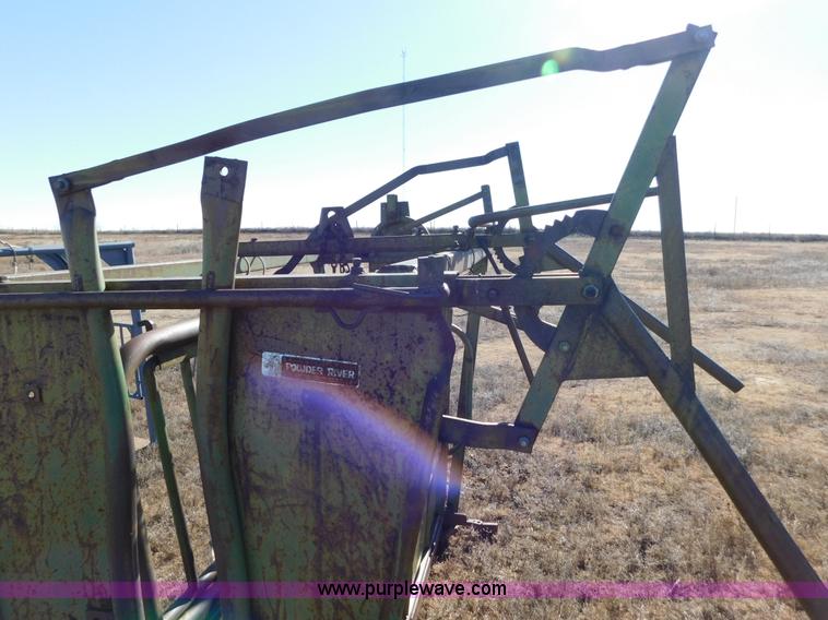 image for item AW9358 Powder River squeeze chute