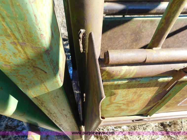 image for item AW9358 Powder River squeeze chute