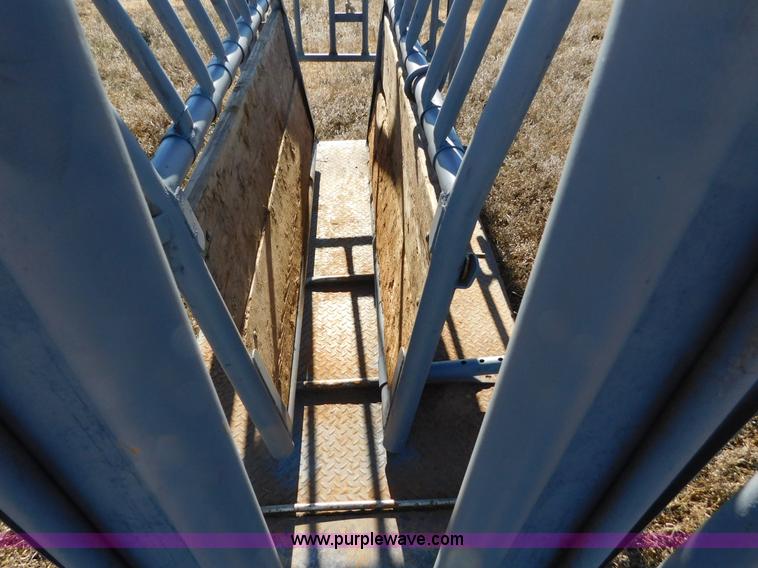 image for item AW9359 W-W Beef Master chute