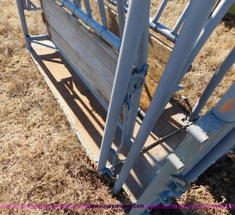 image for item AW9359 W-W Beef Master chute